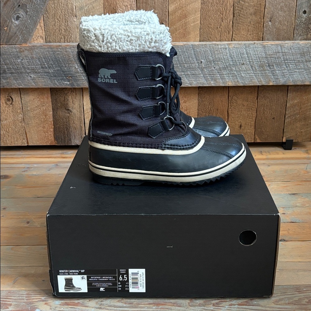 Sorel Carnival winter boots size 6.5
